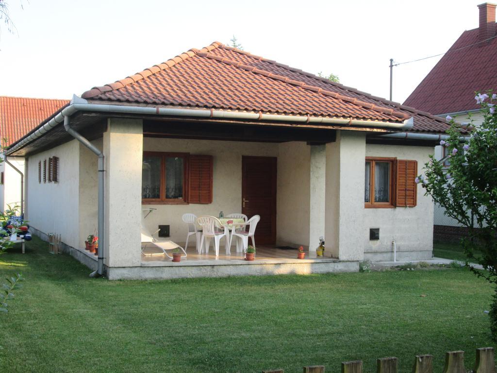 Fenyves Vendégház Balatonfenyves Exterior foto